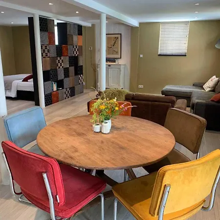 Smederij Abbekerk, Casa de Férias *